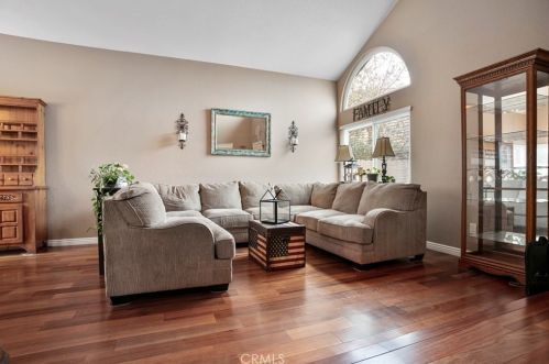 6263 Yorkshire Ct, Chino, CA 91710-6608