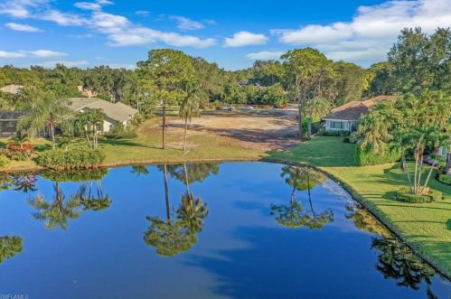 3726 Woodlake Dr, Bonita Springs, FL 34134-8605