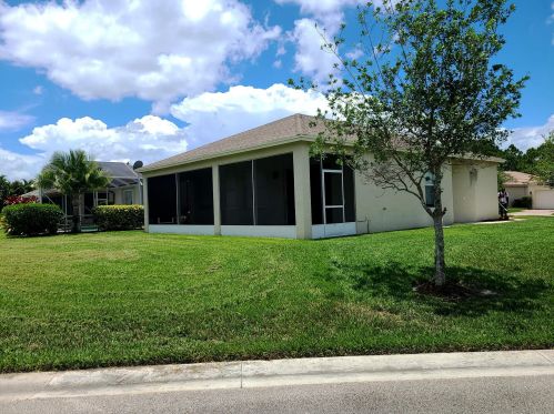 205 Maclay Way, Fort Pierce, FL 34986-1915