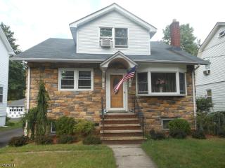 42 Tooker Ave, Springfield NJ  07081-1704 exterior