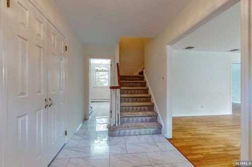 258 Haven Rd, Franklin Lakes, NJ 07417-1706