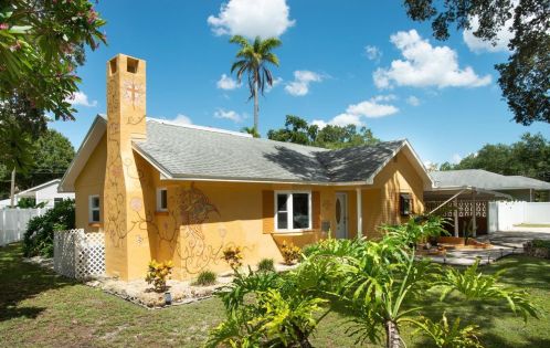 8135 33rd Ave, Saint Petersburg, FL 33710-2215