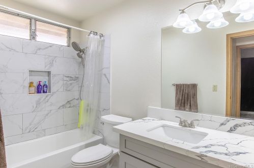 98-597 Kilinoe St, Aiea, HI