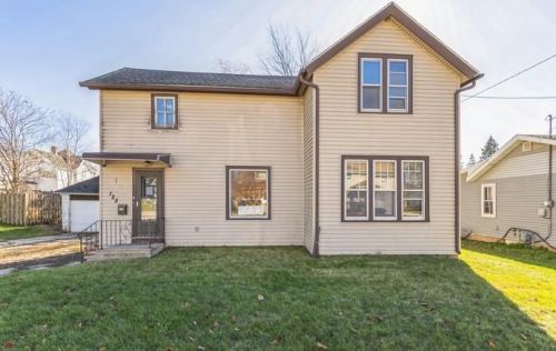 125 School St, Chilton, WI 53014-1347