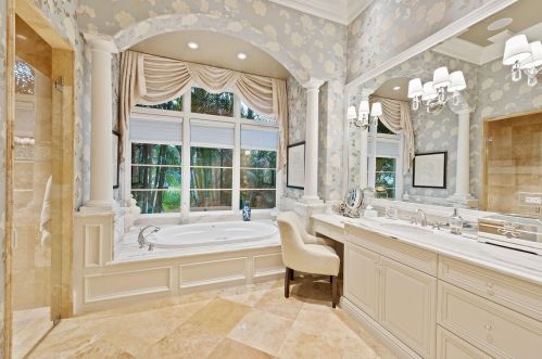 3855 Isla Del Sol Way, Naples FL  34114-9484 exterior