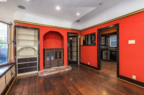 1115 Chestnut St, Oakland CA 94607-2874 exterior