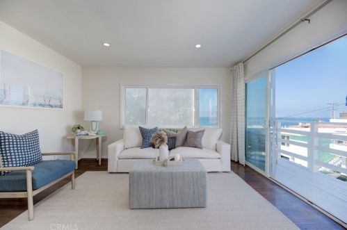 212 41st St, Manhattan Beach CA  90266-3141 exterior