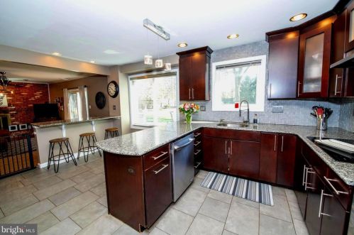 410 Steven St, Norristown PA  19403-2614 exterior