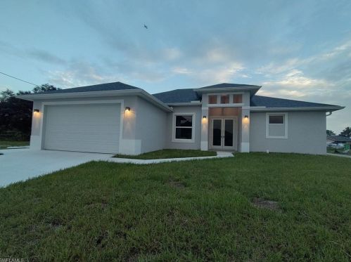 4119 12th St, Lehigh Acres, FL
