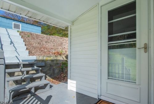 35 Harrison St, Wantage NJ  07461-2119 exterior