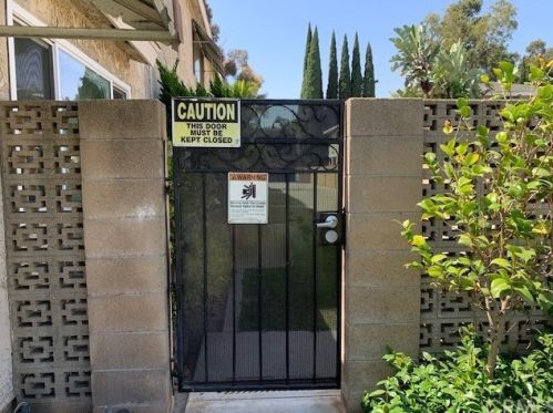 9242 Park St, Bellflower CA  90706-5665 exterior