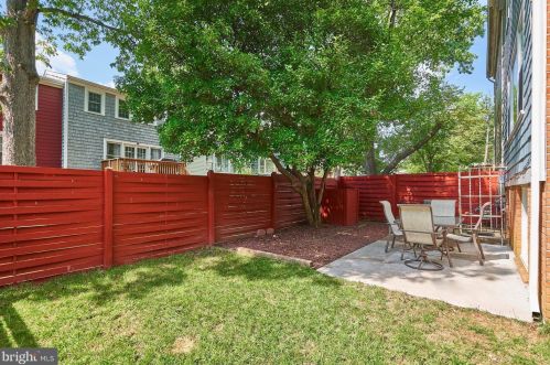 13185 Putnam Cir, Woodbridge VA  22191-1028 exterior