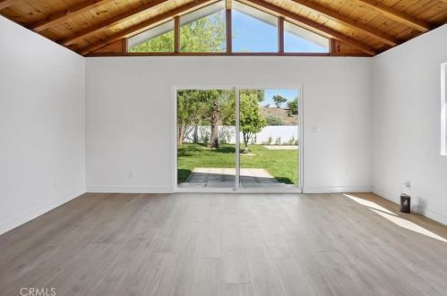 8042 Irvine Ave, North Hollywood CA  91605-1646 exterior