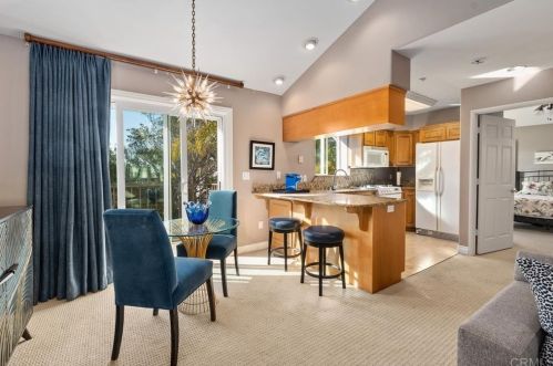 1620 Bella Vis Dr, Encinitas CA 92024-1200 exterior