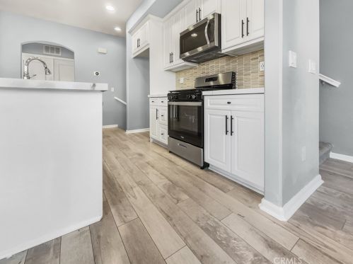 31889 Calle Luz, Temecula CA  92592-3930 exterior