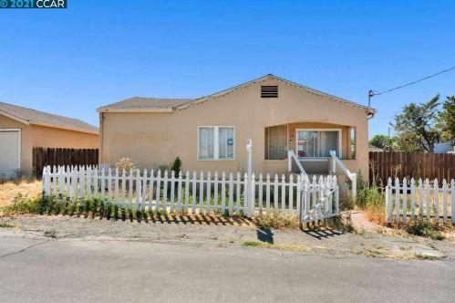 66 Ambrose Ave, West Pittsburg, CA 94565-3106