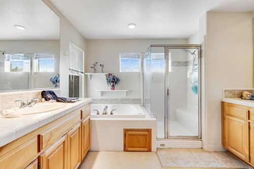 1409 Birdie Dr, Windsor CA  95492-8717 exterior