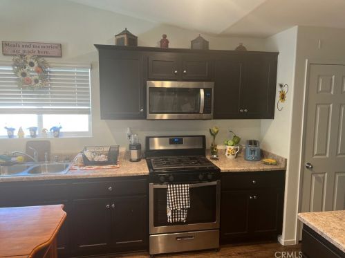 11961 Sierra Rd, Victorville, CA 92392-6819