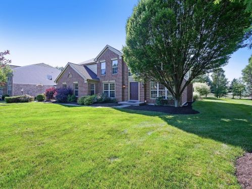 1594 Hunt Club Dr, Milford, OH 45150-8741