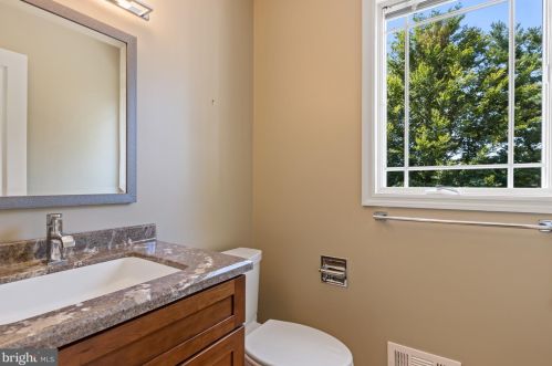 144 Oldbury Dr, Wilmington DE  19808-1420 exterior