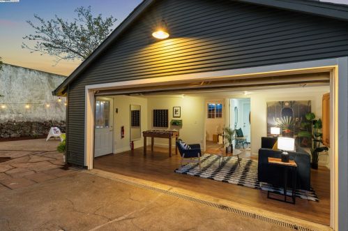 3015 Dakota St, Oakland CA 94602-3801 exterior