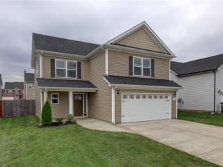 3742 Gray Fox Dr, Clarksville, TN 37040-6236