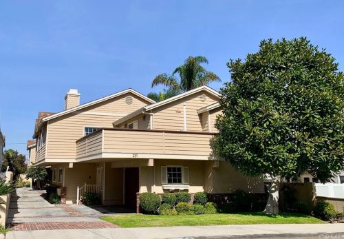 2311 Mathews Ave, Redondo Beach, CA 90278-3176