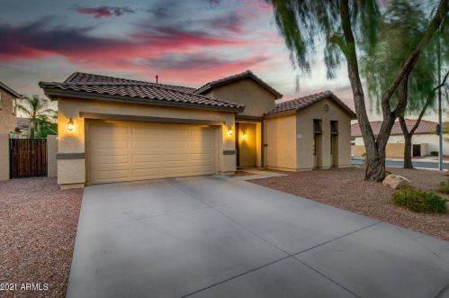 6920 Pearl Dr, Chandler, AZ 85249-7212