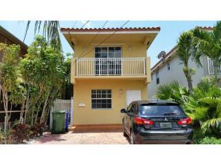 2750 11th St, Miami, FL 33135-4702