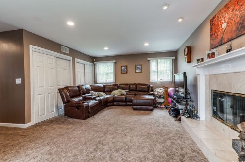 162 10th Ave, Holtsville NY  11742-2357 exterior