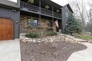 4005 Mountain Ln, Wausau, WI 54401-9200