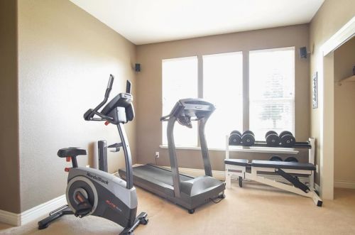 5890 Yuste Ln, Hollister CA  95023-9538 exterior