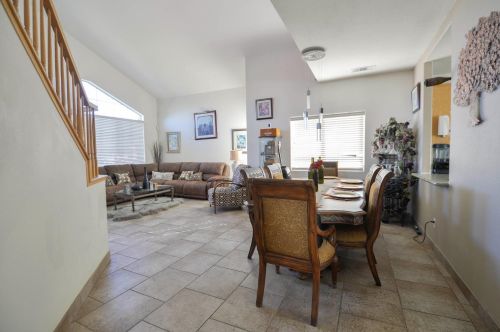 607 Grape St, Los Banos CA  93635-6372 exterior