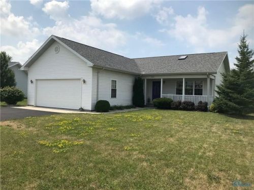 6761 Wesley Dr, Walbridge, OH 43465-9209