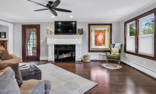 83 Lovett Ave, Little Silver NJ  07739-1420 exterior