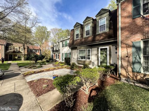 2251 Double Eagle Ct, Herndon, VA 20191-2430