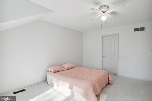 240 Gladstone Way, Bear DE  19701-3518 exterior