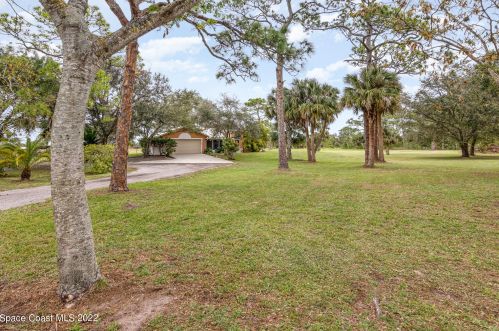 4170 Grant Rd, Melbourne, FL 32949-8215