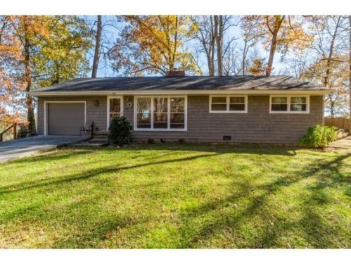 4535 Grace Dr, Kingsport, TN 37664-2913