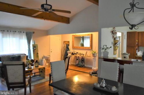 223 Wood St, Camp Hill, PA 17011-2640
