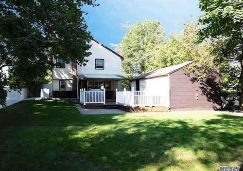 2300 Redmond Rd, North Bellmore, NY 11710-2151