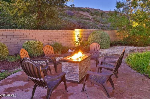 5391 Evening Sky Dr, Simi Valley CA  93063-5744 exterior