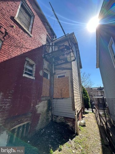 589 Columbia Rd, Washington DC 20001-2906 exterior