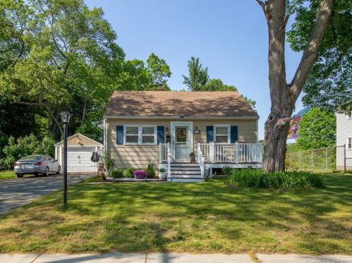67 Deepwood Dr, Manchester, CT 06040-3839