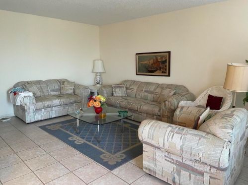 422 Wellington G, West Palm Beach, FL 33417-2567