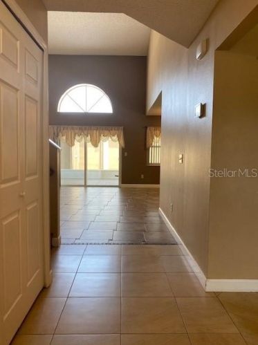 216 Seabreeze Cir, Kissimmee, FL 34743-8338