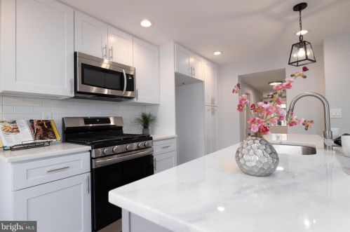 50 Union St, Yardley, PA 19067-6213