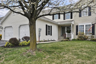 4 Fairfield Ln, Navy Sup Dpt, PA 17050-2655