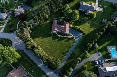 9575 Anderson Rd, Pittsburgh, PA 15237-6133