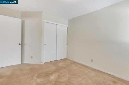 9456 Fairlight Ct, Elk Grove CA  95758-1031 exterior